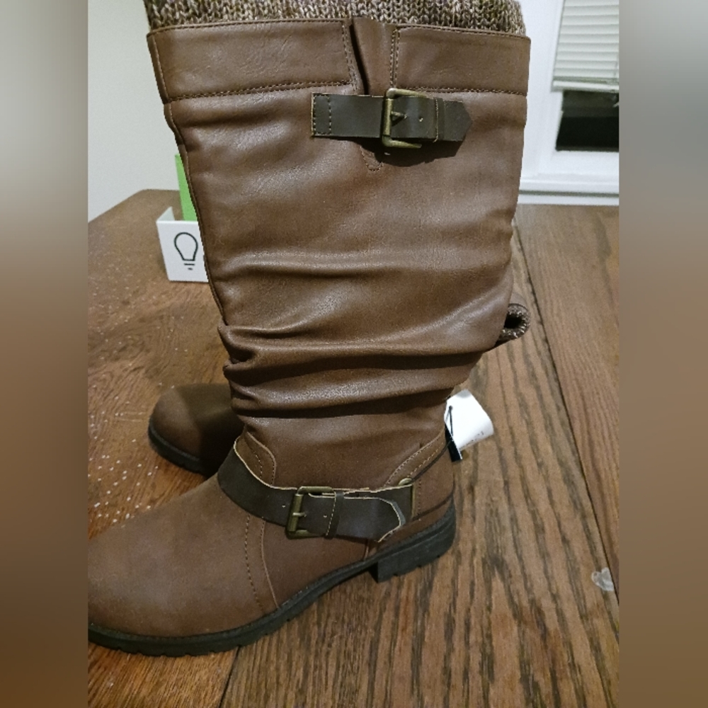 Nwt boots